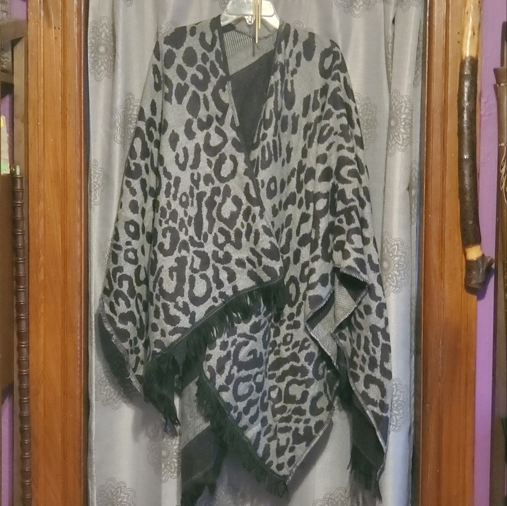 Harve Bernard Animal/Stripped Reversible Shall/Poncho